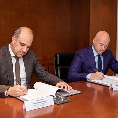 «Автопарк №1 «Спецтранс» с 2022 года будет поставлять СИБУРу сырье для выпуска «зеленой» ПЭТ-гранулы