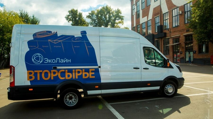 Москвичи сдали 50 тонн вторсырья на стационарный пункт «Флакона»