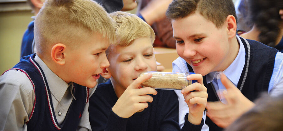 Школьники узнают, как подарить пластику вторую жизнь