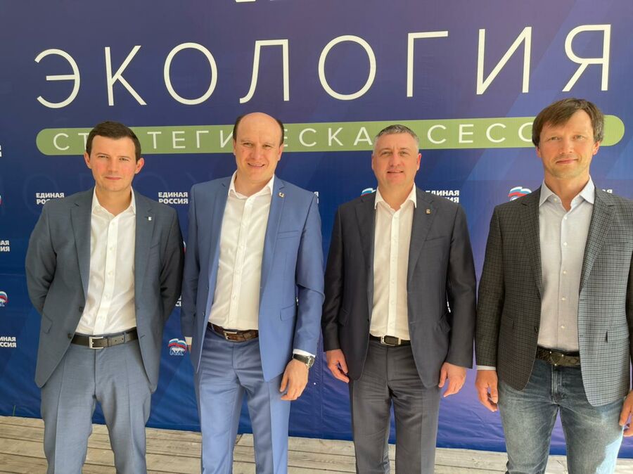 Руслан Губайдуллин озвучил предложения по развитию отрасли обращения с отходами Дмитрию Медведеву