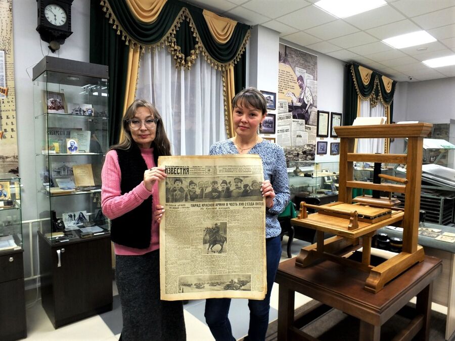 На мусоросортировочном заводе в Тобольске обнаружили печатные издания прошлого века