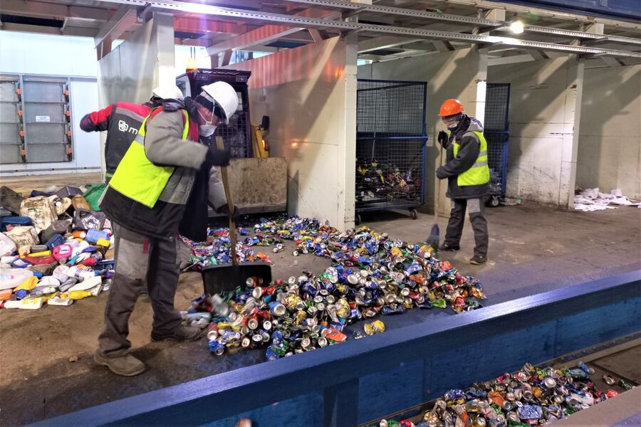 Из тюменского мусора будут делать уличные ограждения