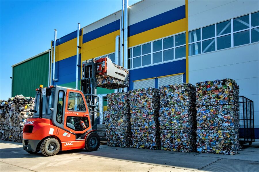 За год работы самый юный мусоросортировочный завод Тюменской области направил на переработку 150 фур вторсырья