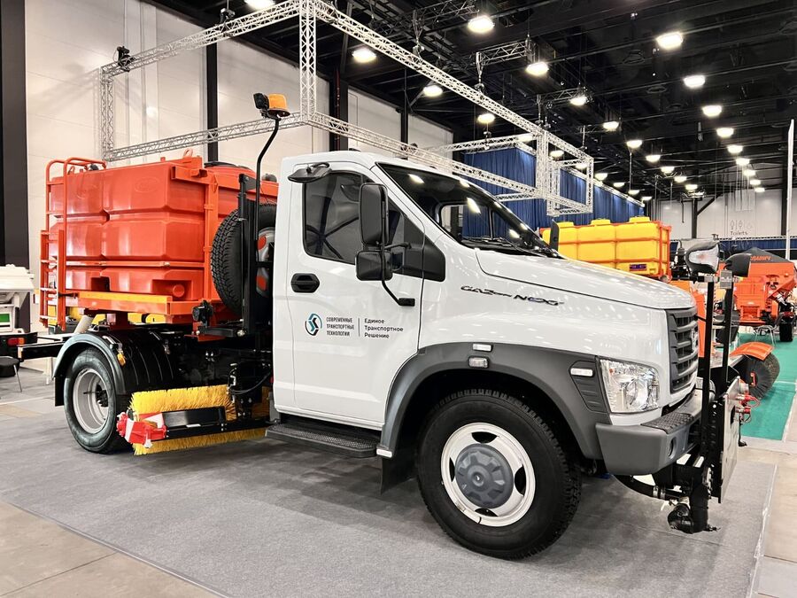 «Завод КДМ» представил свою первую малогабаритную машину