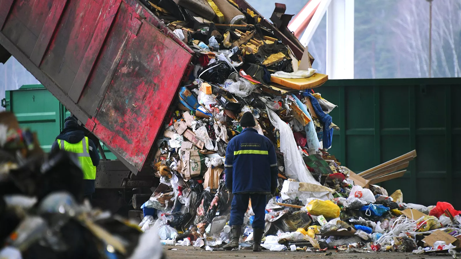 СМ16-03 на шасси JAC N200S признан лучшим мусоровозом страны