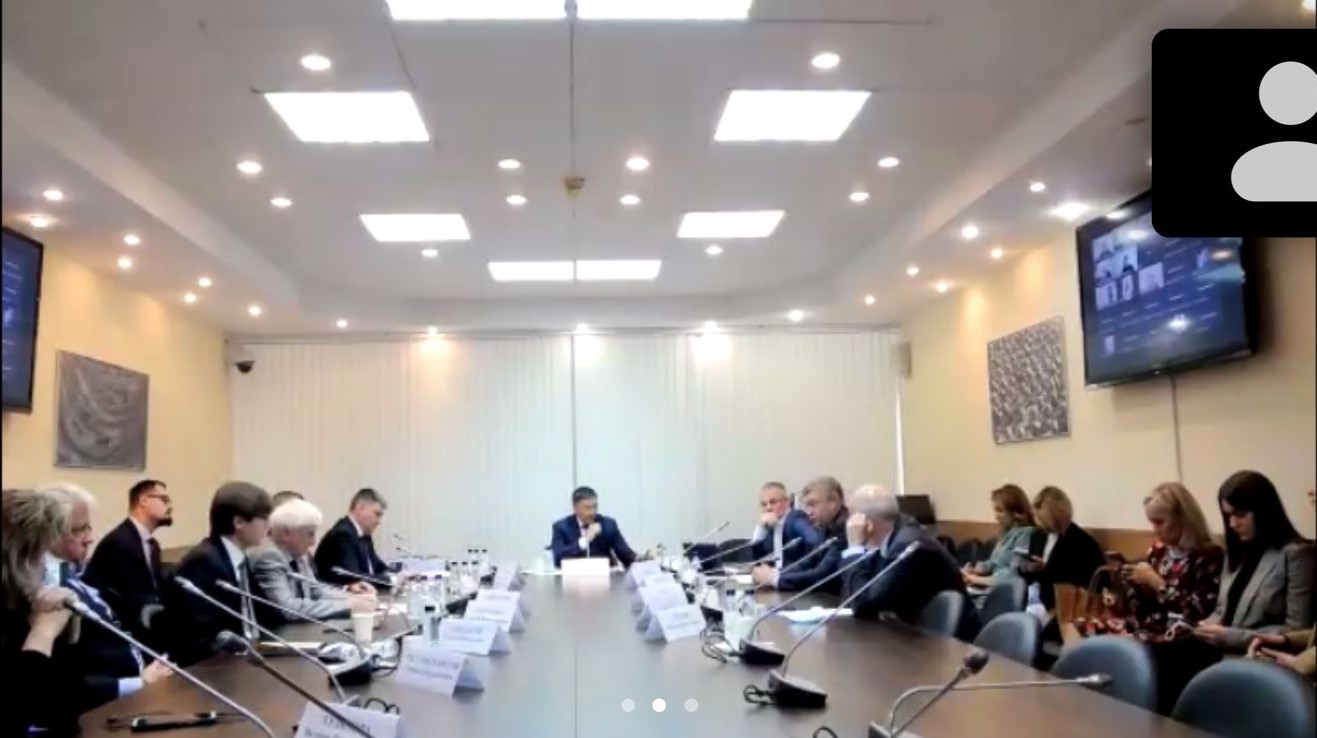 В Санкт-Петербурге открылась выставка современных мусоровозов